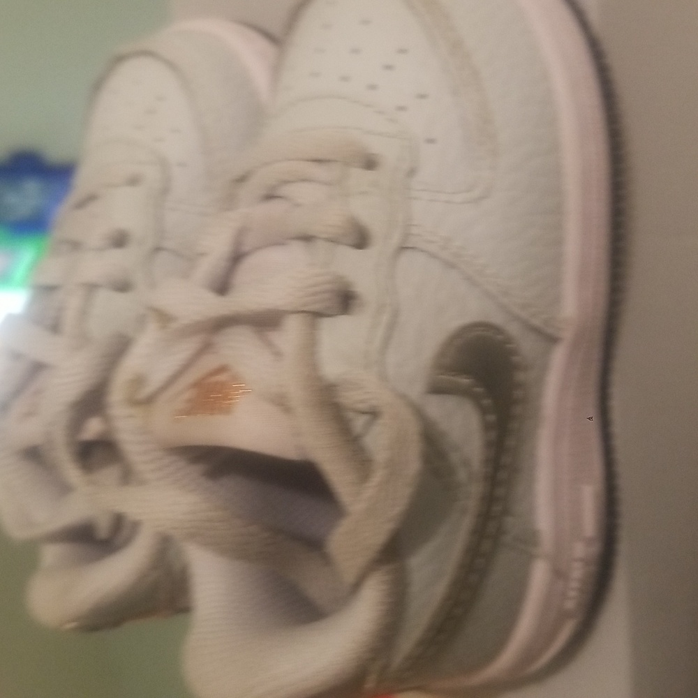 Nike air force 1s platinum 4c with box used